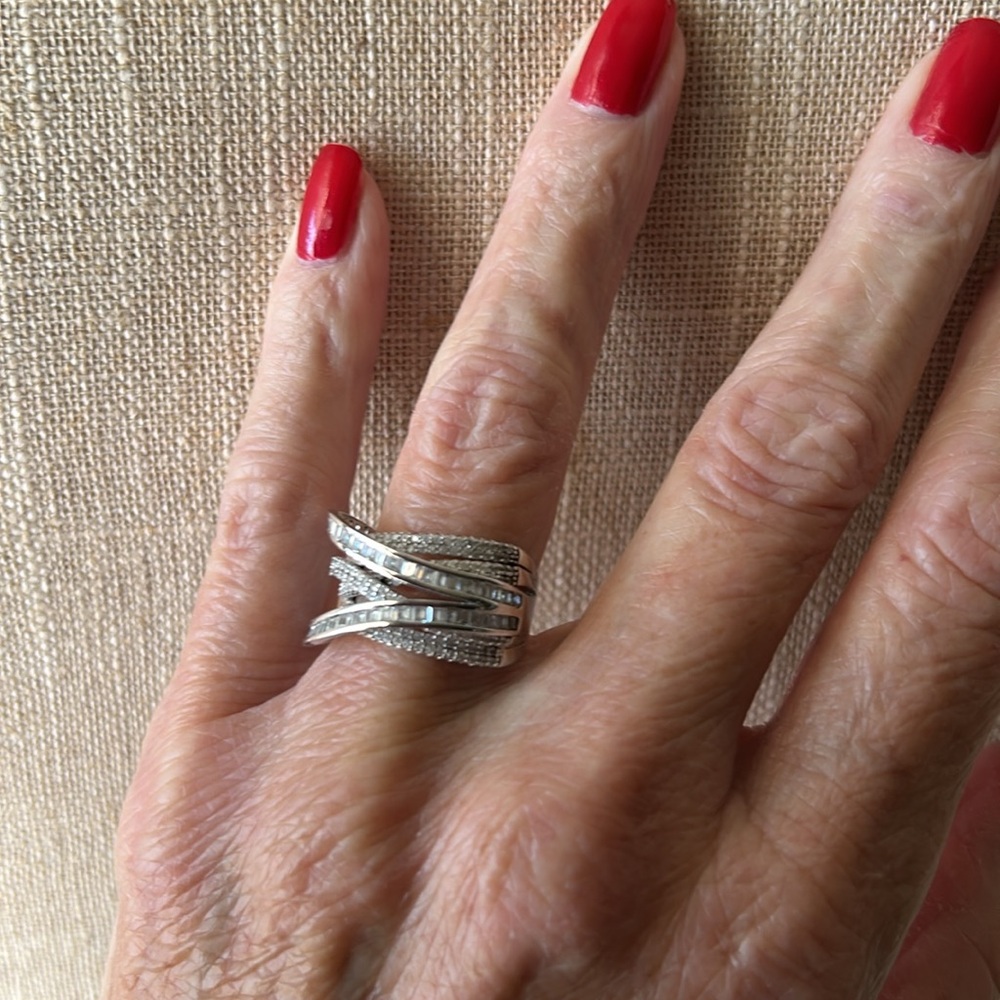 Fashion Ring - Picture 2 of 6